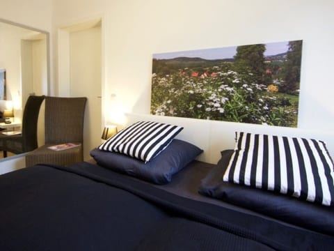 Helle und moderne Ferienwohnung mit Terrasse
