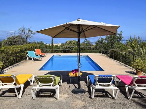 Finca in Traumlage mit Pool und Meerblick