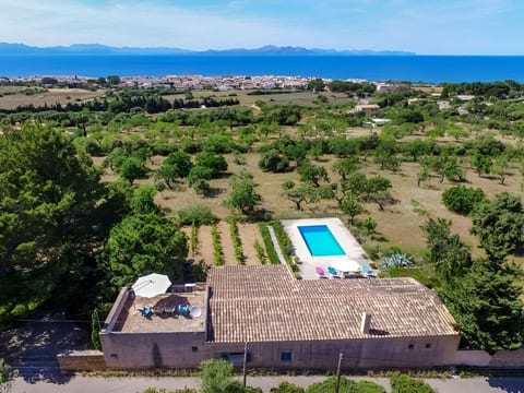 Finca in Traumlage mit Pool und Meerblick