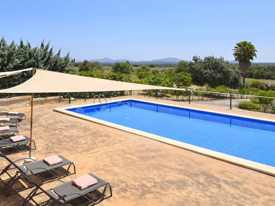 Finca con gran piscina cercada y aire acondicionado. - Maria de la Salut