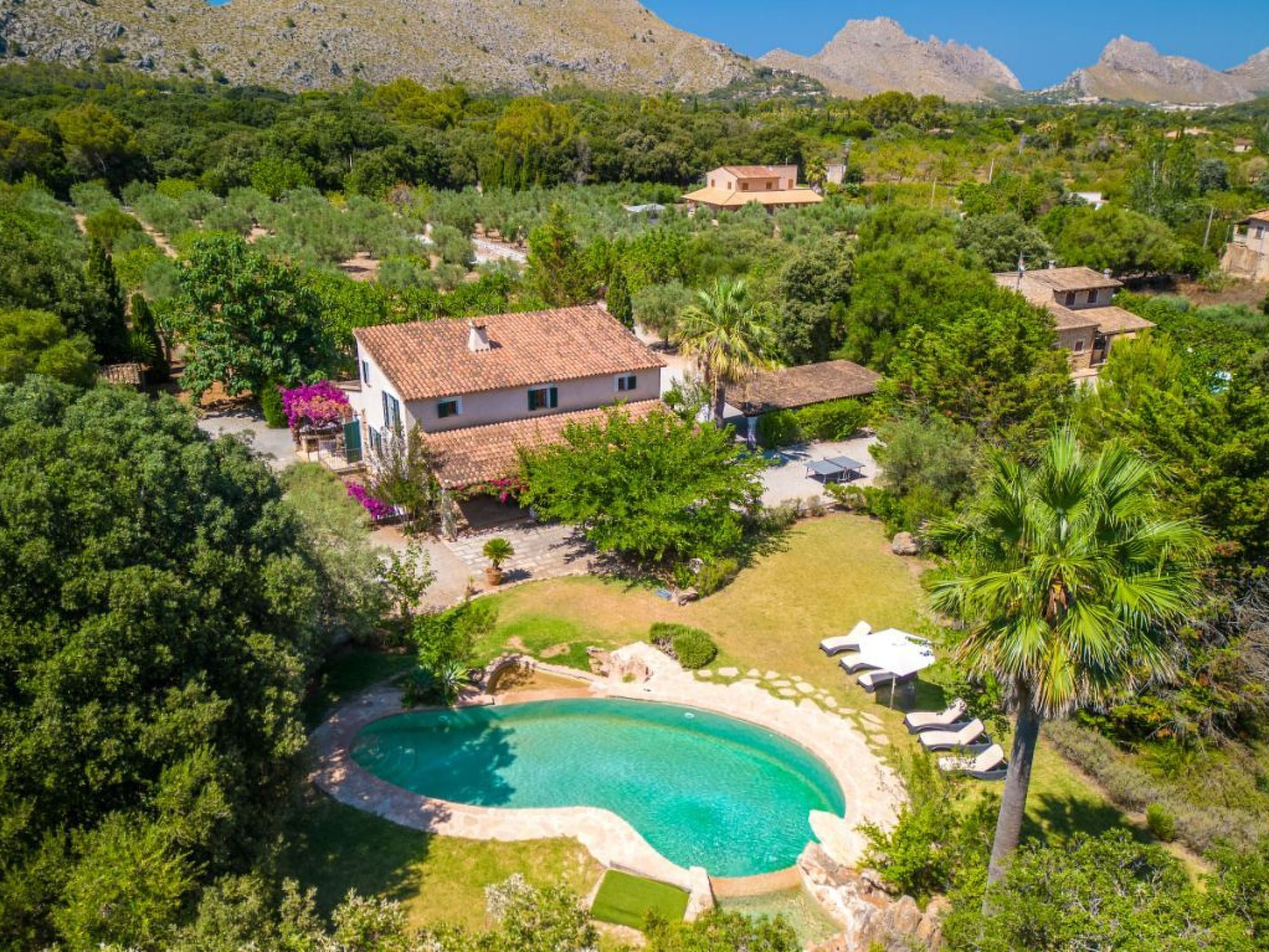Luxuriöses Landhaus mit Pool für 12 Personen, nur 3 km von Pollensa und dem Str