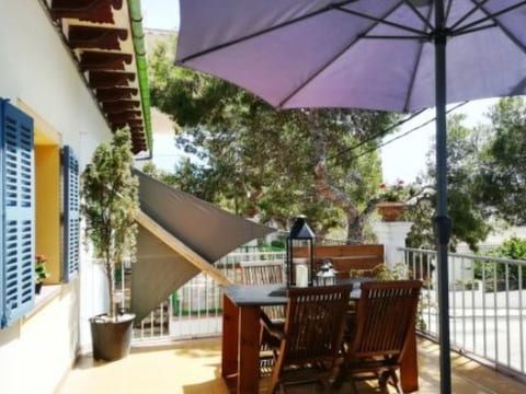 Touristenwohnung "Pins" mit Terrasse