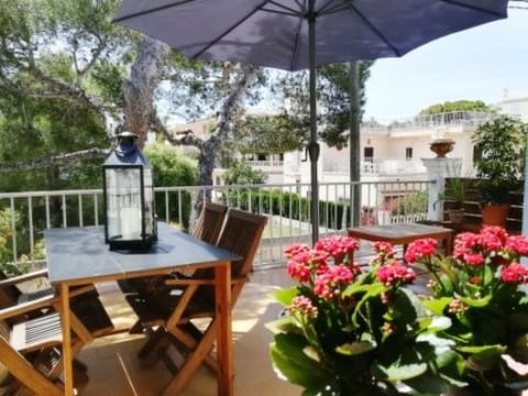 Touristenwohnung "Pins" mit Terrasse