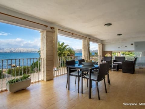 "Voramar Baix" mit Terrasse