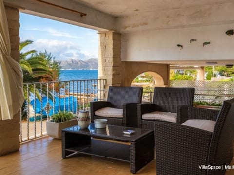 "Voramar Baix" mit Terrasse