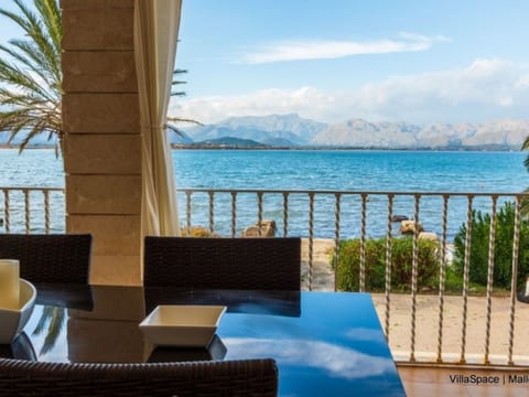 "Voramar Baix" mit Terrasse