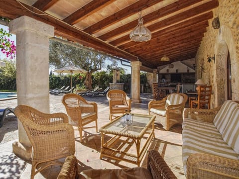 Charmantes Ferienhaus in Búger mit Privatem Pool