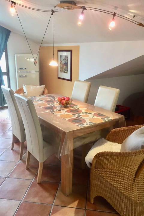 Schöne Wohnung mit Seeblick und drei Balkonen