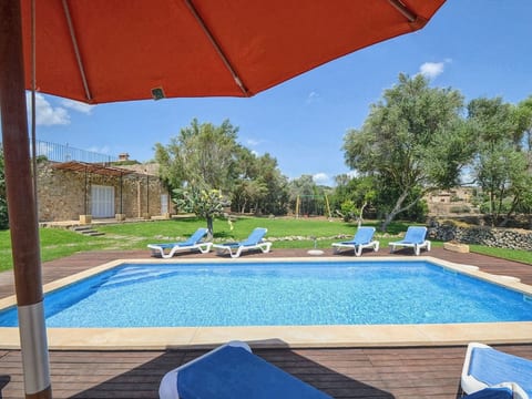 Landhaus mit Pool in der Nähe von Porto Cristo