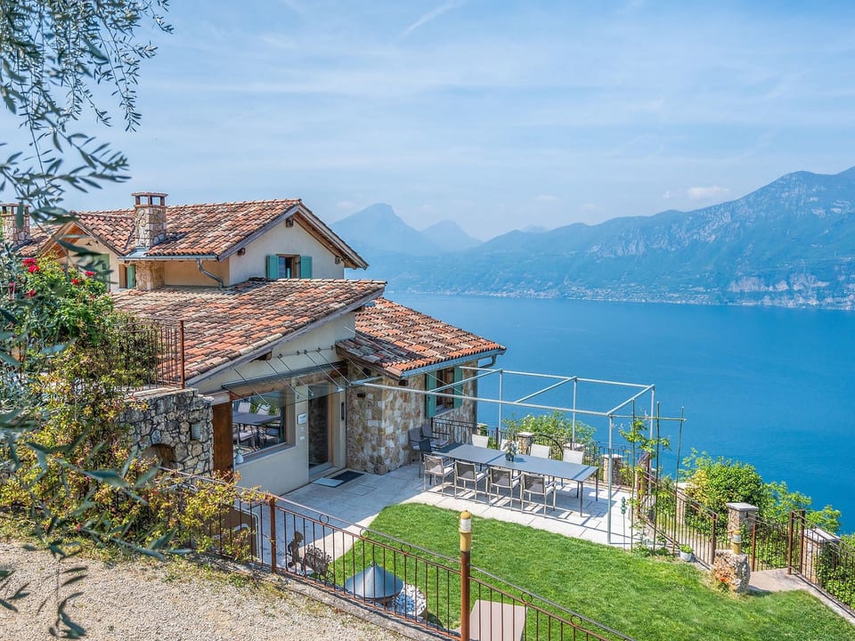 Villa con hermosa vista al lago y estanque natural - Torri del Benaco