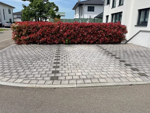 in ruhiger Lage in Seenähe