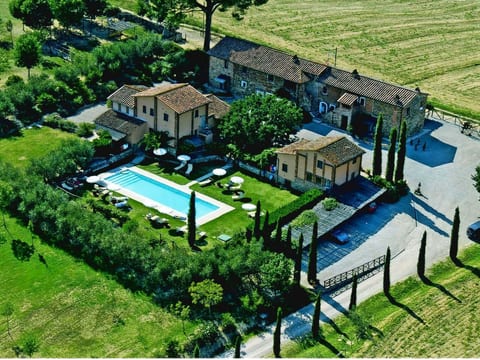 Appartement in Castiglione Del Lago mit Terrasse, gemeinsamem Pool und Garten