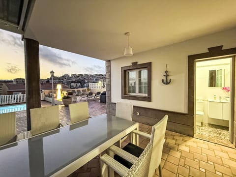 Villa "Esmeralda" mit Garten, Grill und Terrasse