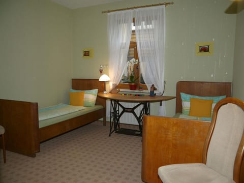 Große Ferienwohnung mit privater Terrasse