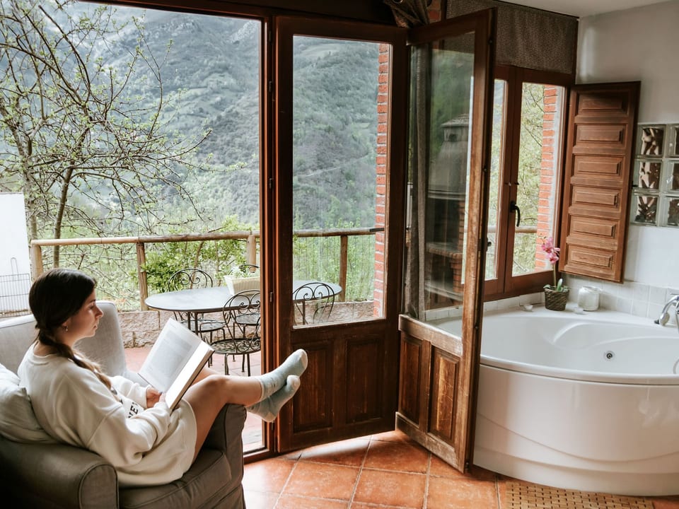 Jacuzzi, Kamin, Grill und spektakuläre Aussicht - Ventas del Baño