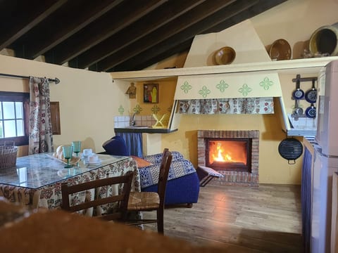 Schöne Ferienwohnung in Iznájar mit Garten, Terrasse und Grill