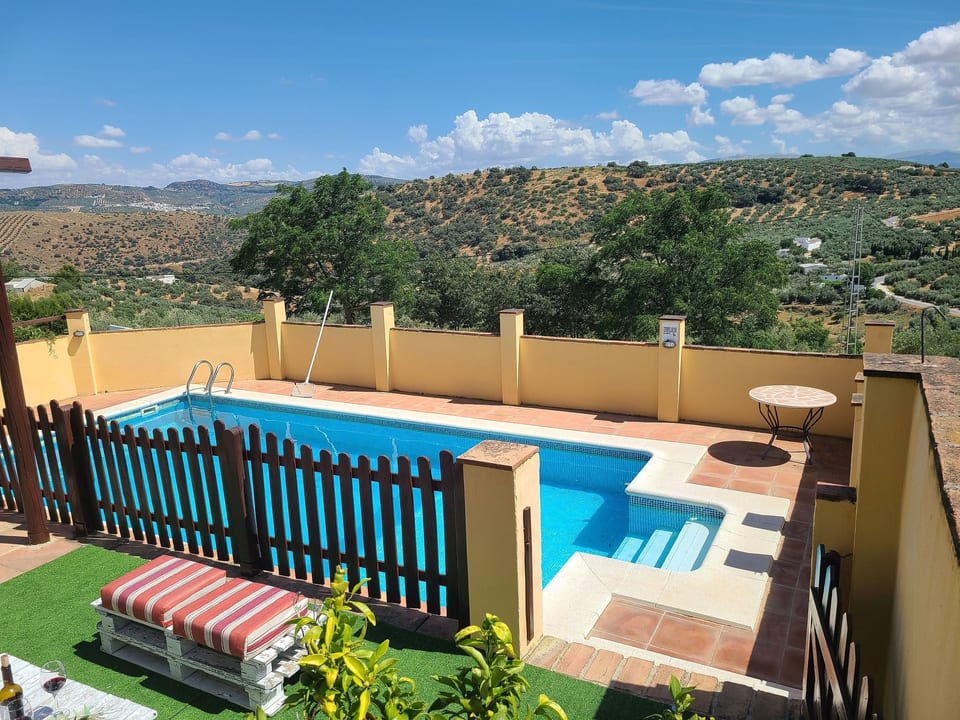 in Algarinejo mit Eigener Terrasse - Fuentes de Cesna