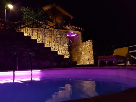 Haus mit privatem Pool und herrlicher Aussicht