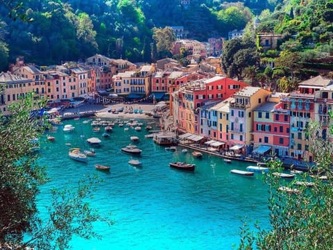 Mobilheim auf einem Campingplatz in der Nähe des Meeres und von Pisa