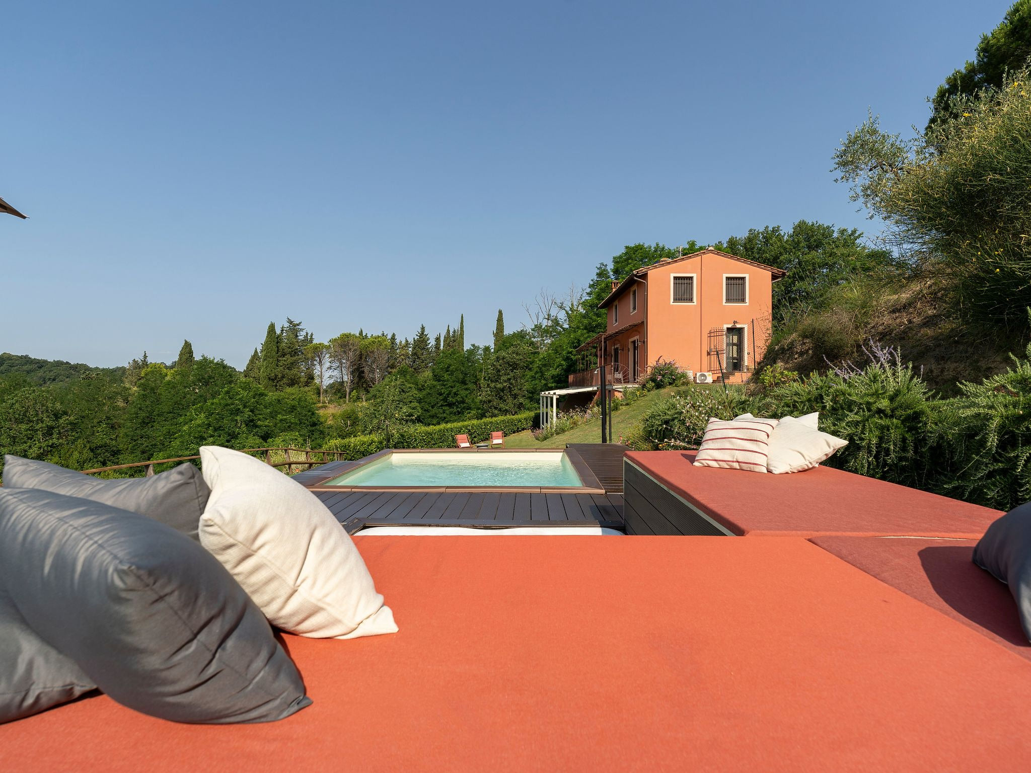 Wunderschöne Villa mit privatem Pool und Whirlpool