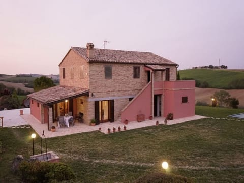 Villa mit privatem Pool in der Nähe der adriatischen Strände