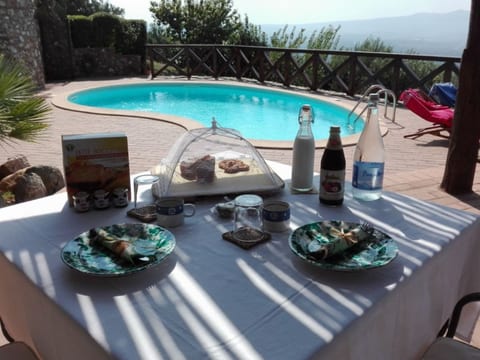 Wunderschöne Villa dei Feaci mit Pool