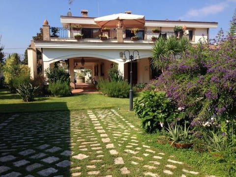 Villa mit privatem Pool in der Nähe der Strände von Palmi