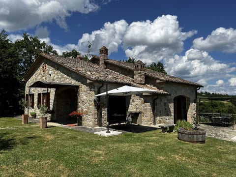 Villa mit privatem Pool zwischen Umbrien und der Toskana