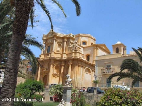 Waves of Sicily Suite Meerblick