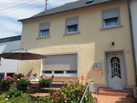 Geräumiges Ferienhaus in Holzerath mit Garten