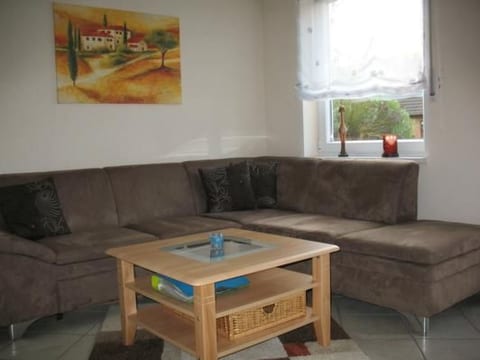 in Westum mit Terrasse