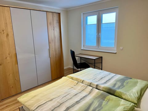 Moderne Wohnung mit Parkplatz und Rheinblick