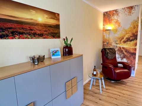 Moderne Wohnung mit Parkplatz und Rheinblick