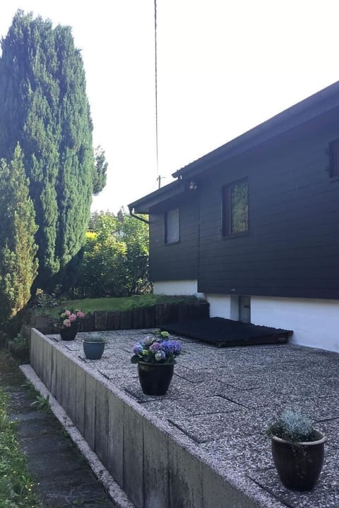 in Oberlahr mit Großem Garten