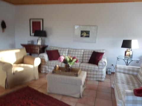Exklusive Ferienwohnung mit Loggia am Waldrand