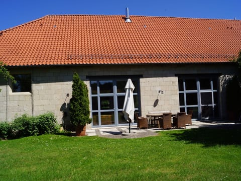 in Weenzen mit Großem Garten