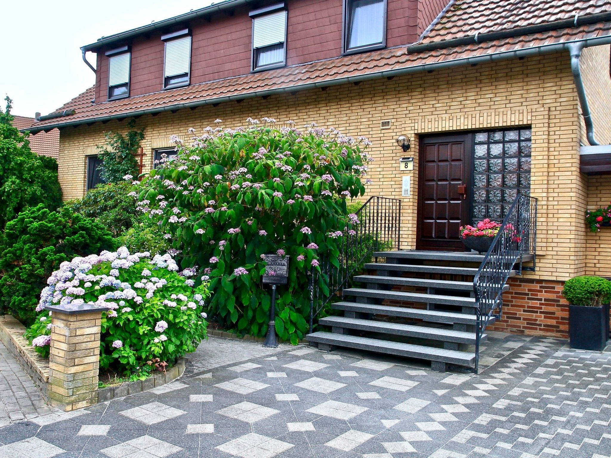  mit Balkon
