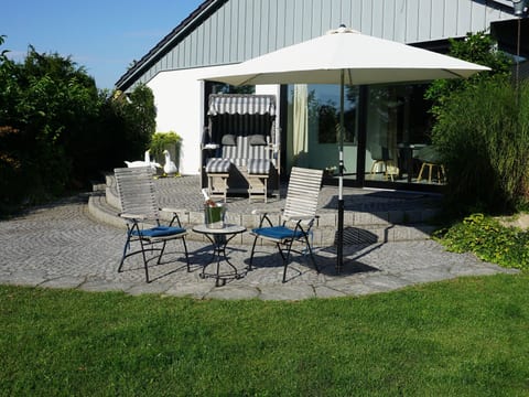 Großzügiges Haus mit traumhafter Gartenanlage