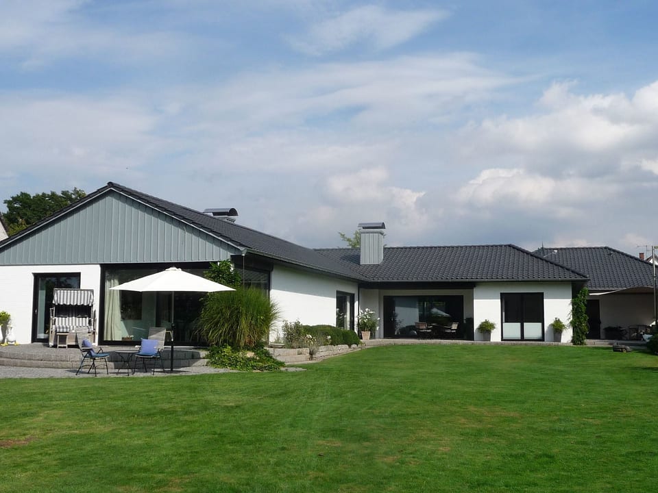Großzügiges Haus mit traumhafter Gartenanlage - Rodewald