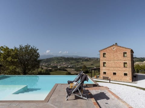 Villa mit privatem Pool und Wellnessbereich