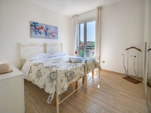 "Hybla Sea Apartment"