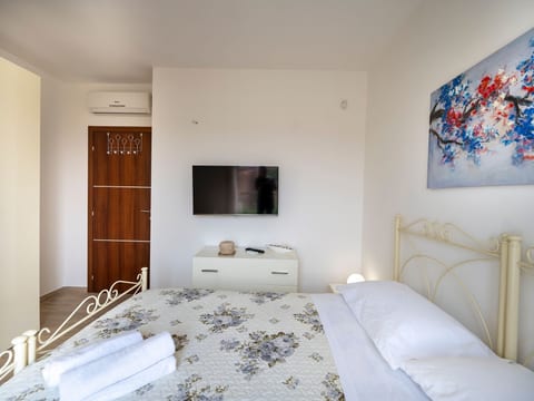 "Hybla Sea Apartment"
