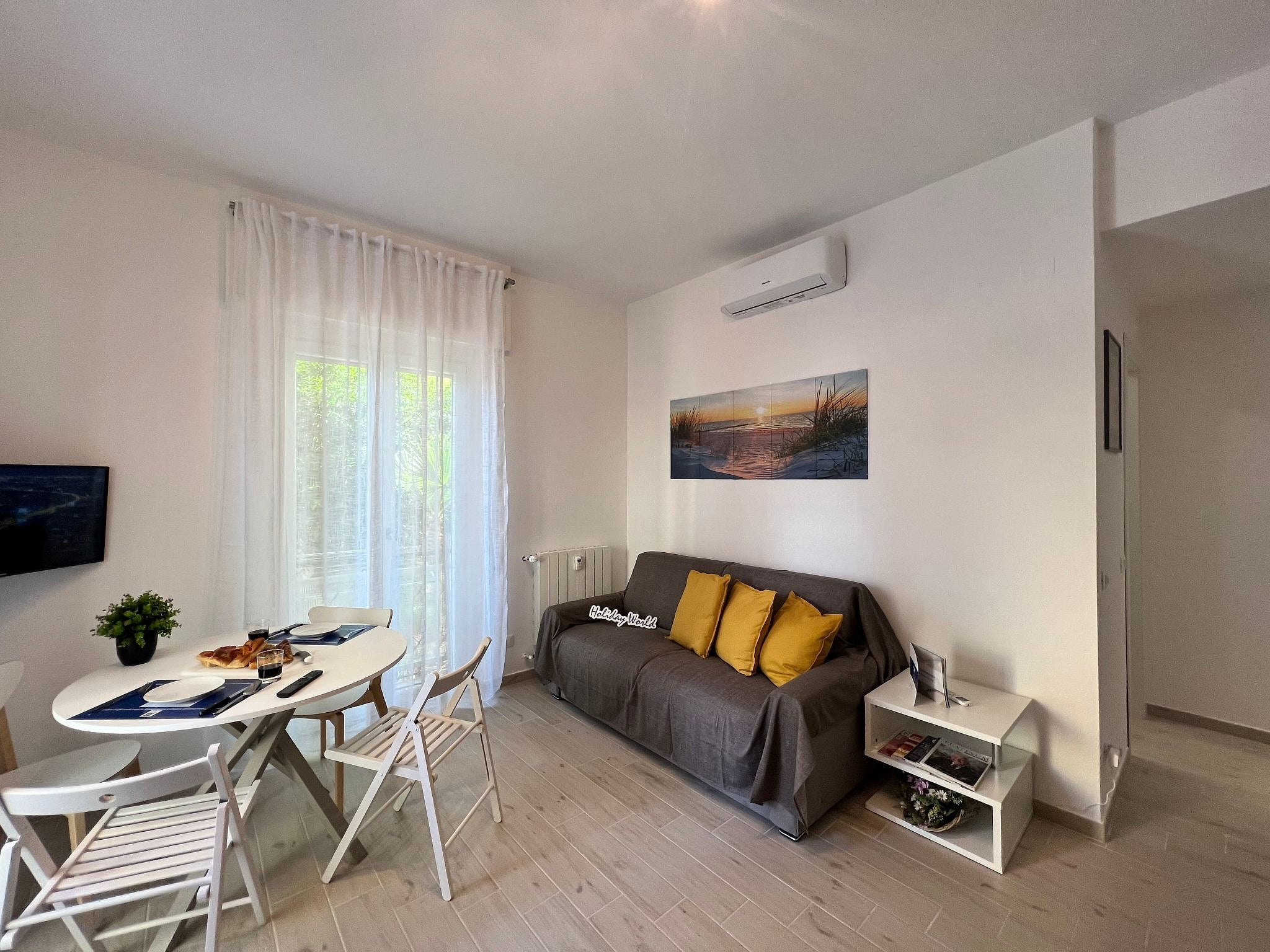 für 4 Personen ca. 40 m&sup2; in Pietra Ligure, Norditalien (Ligurien)