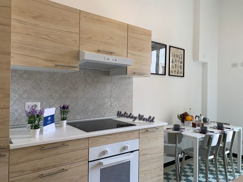 für 6 Personen ca. 80 m² in Chiàvari, Norditalien (Ligurien)
