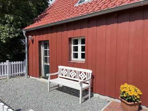 Haus in Zimmert mit Terrasse, Grill und Garten