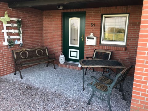 Gemütliches Reetdachhaus in Schleswig-Holstein