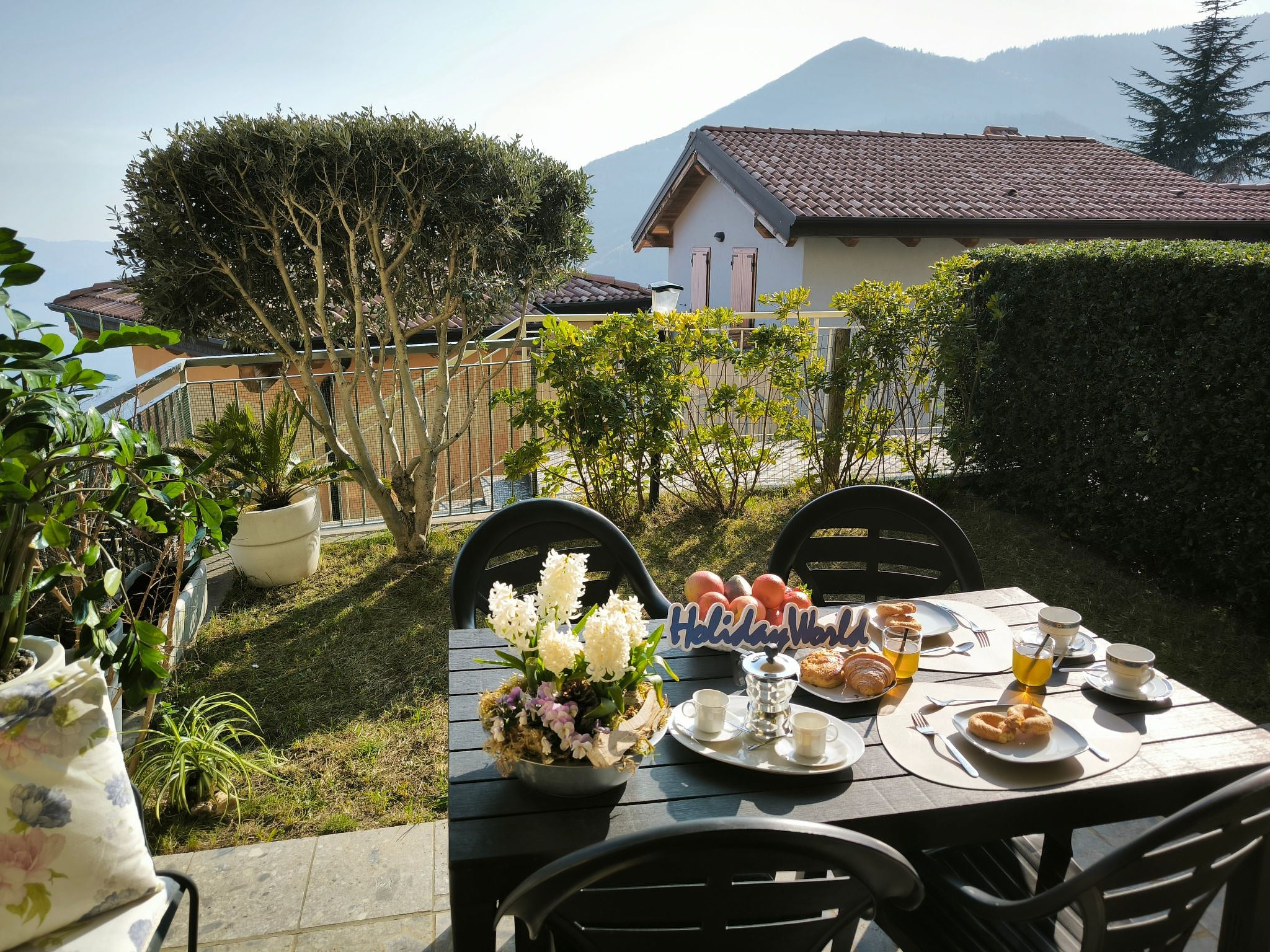 Sweet Awakening von Holiday World