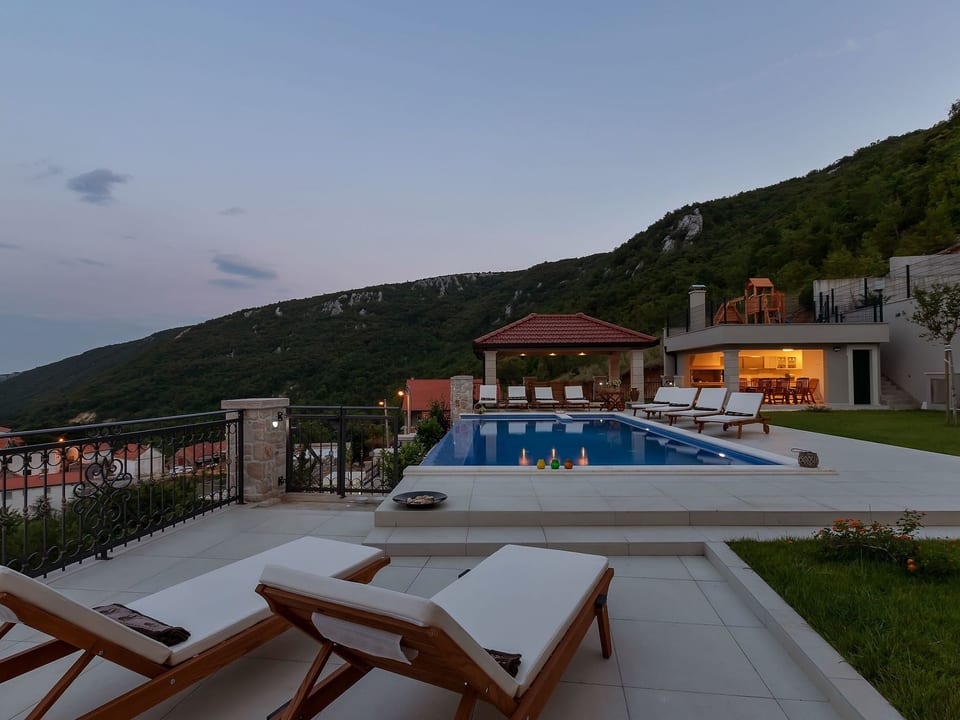 Villa avec panorama - Studenci