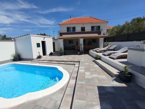 "Ferienhaus Luce" - privater Pool