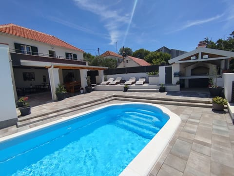 "Ferienhaus Luce" - privater Pool
